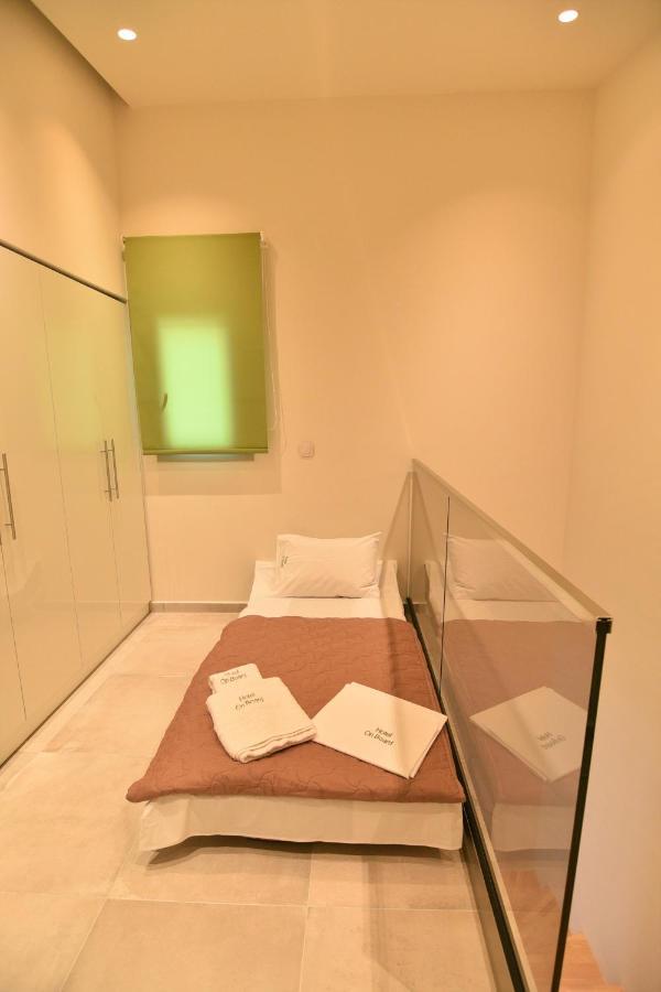On Board Luxury Studios Sarti Exterior foto