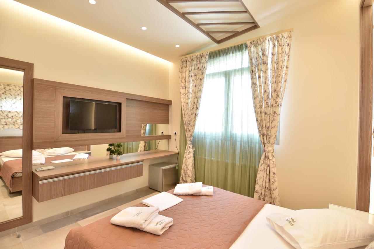 On Board Luxury Studios Sarti Exterior foto